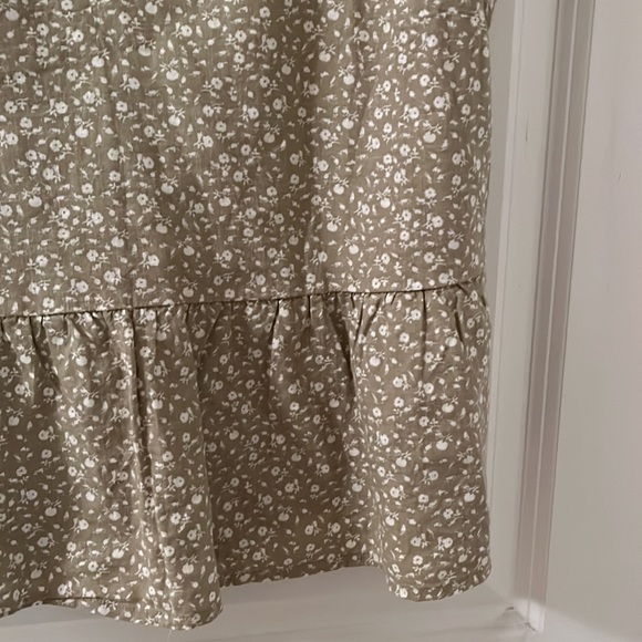 Abercrombie & Fitch flutter sleeve trapeze top - Picture 2 of 5